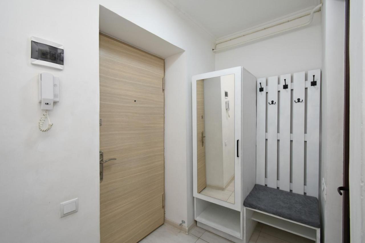Cozy Apartment Near To The Metro H Kochar 19 Yerevan Exterior photo