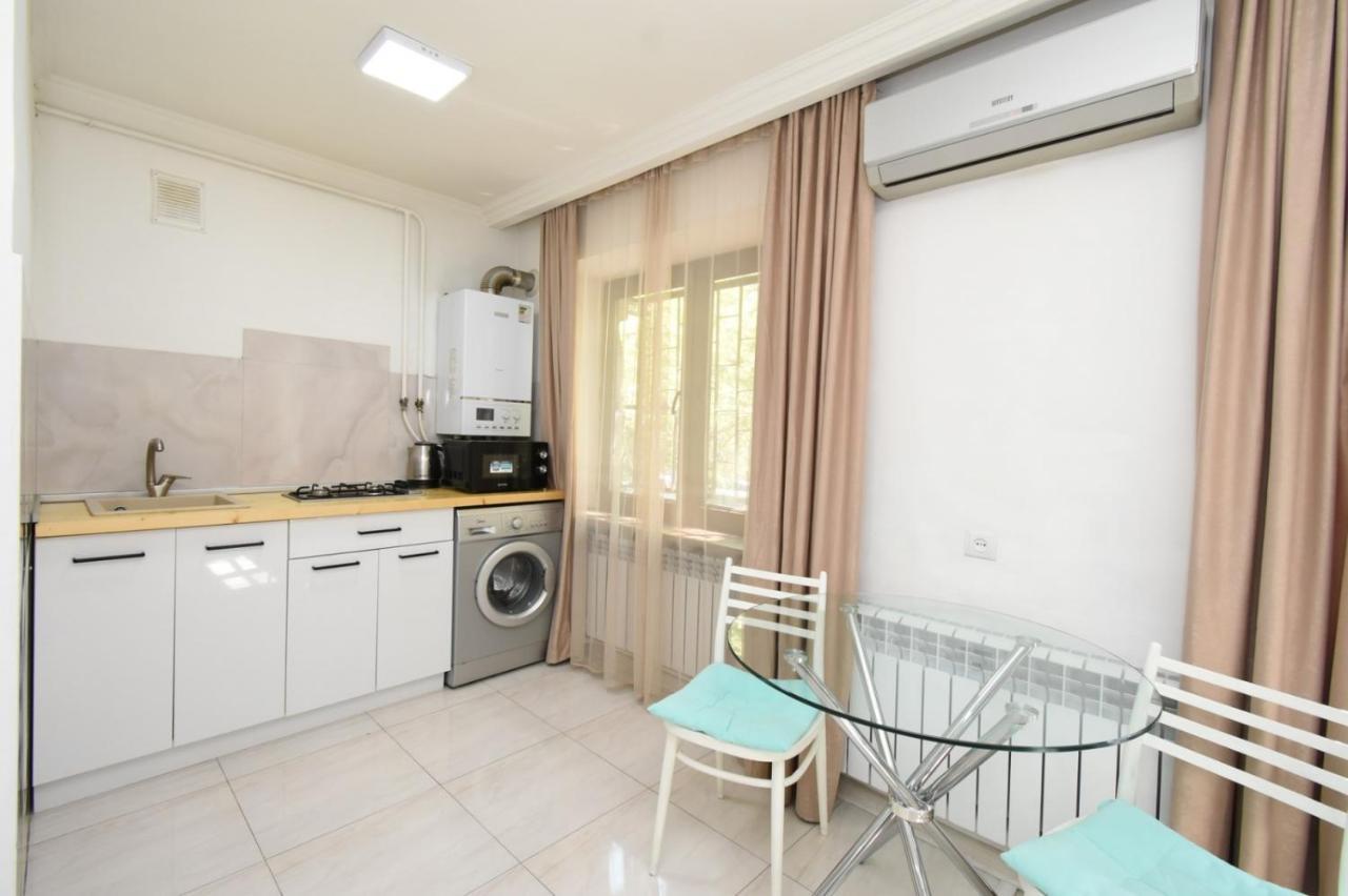 Cozy Apartment Near To The Metro H Kochar 19 Yerevan Exterior photo